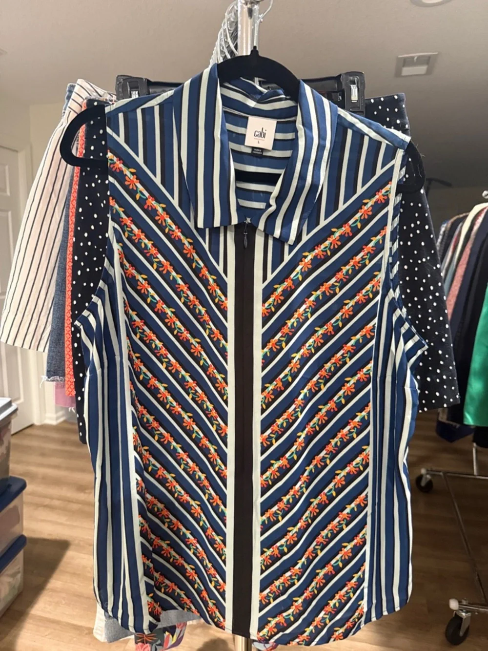Cabi Chevron Top - Picture 4 of 4